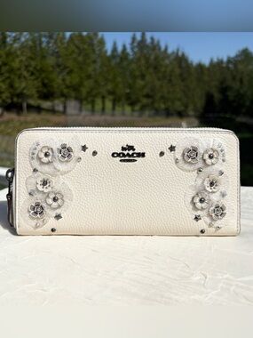 NWT COACH Tea Rose Accordion Zip Wallet 59387